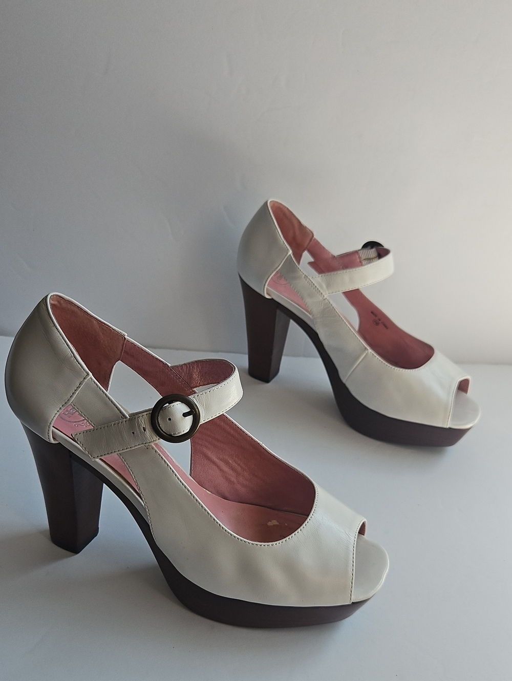 Jeffrey Campbell White Leather Peep Toe Platform Mary Jane Pumps